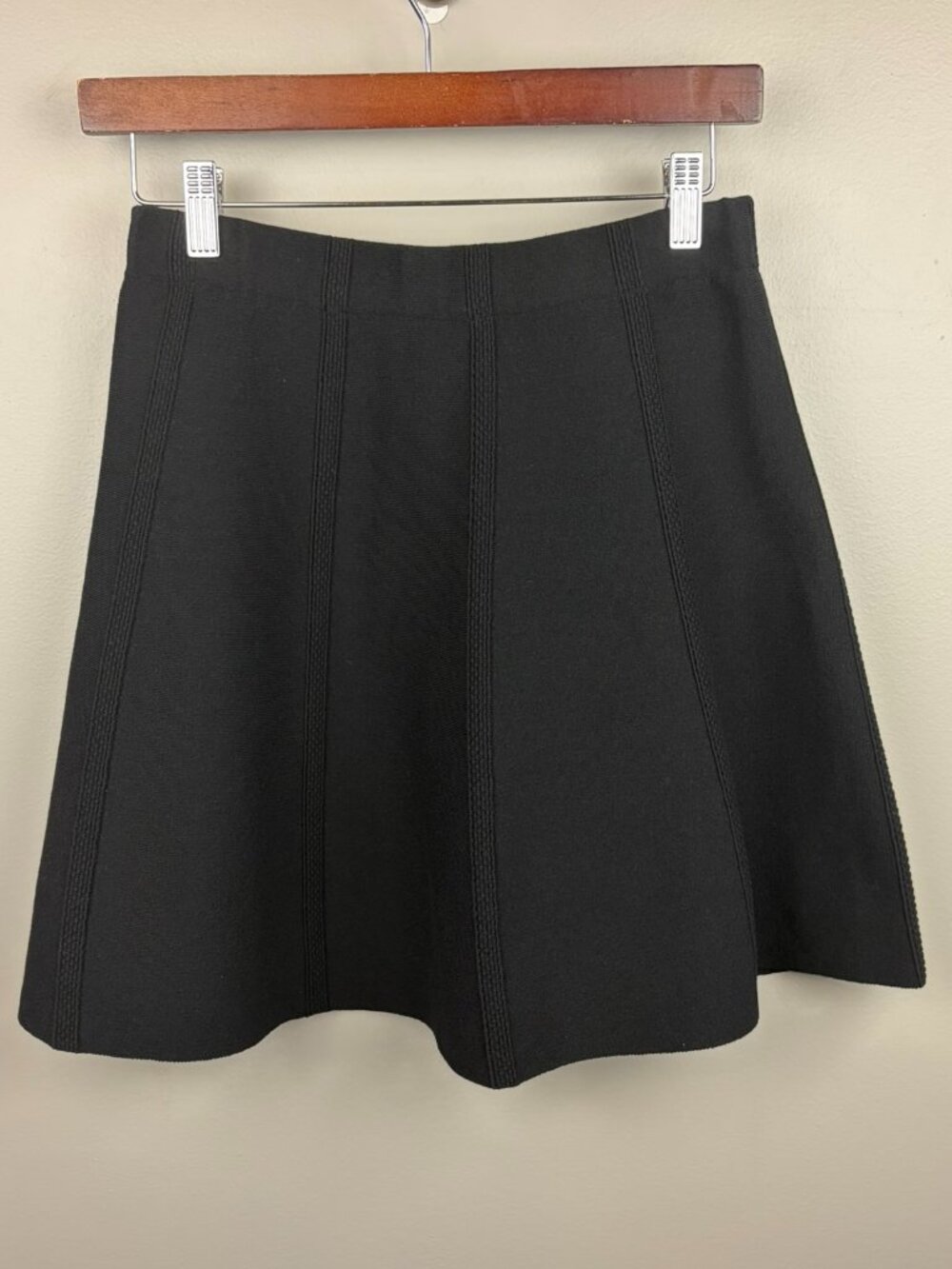 Zara Basic Collection Black Knit Flare Mini Skirt Size Medium Classic Minimalist
